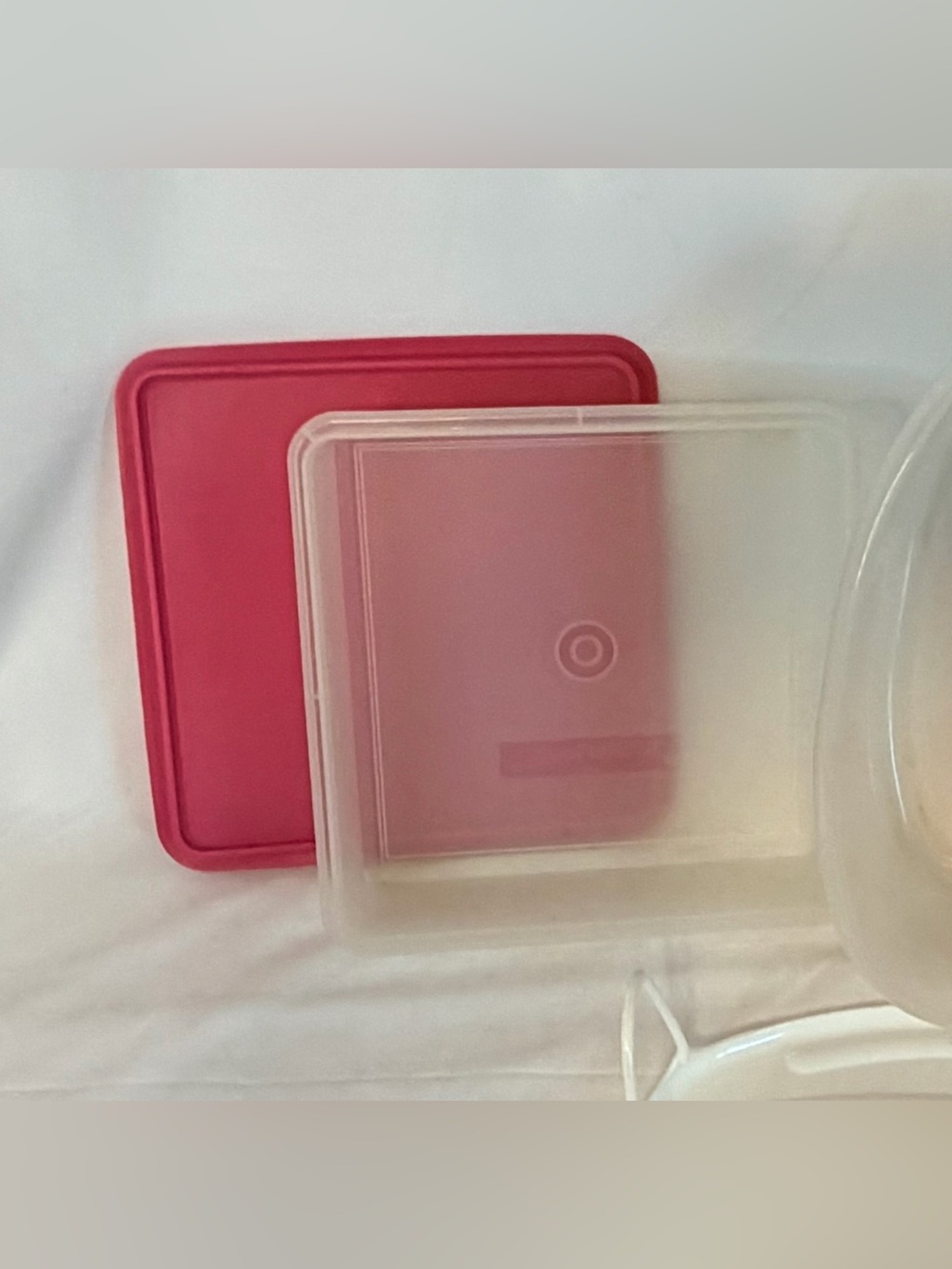 Vintage Tupperware 514 Snack n Stor square container 9x9x3 with pink lid